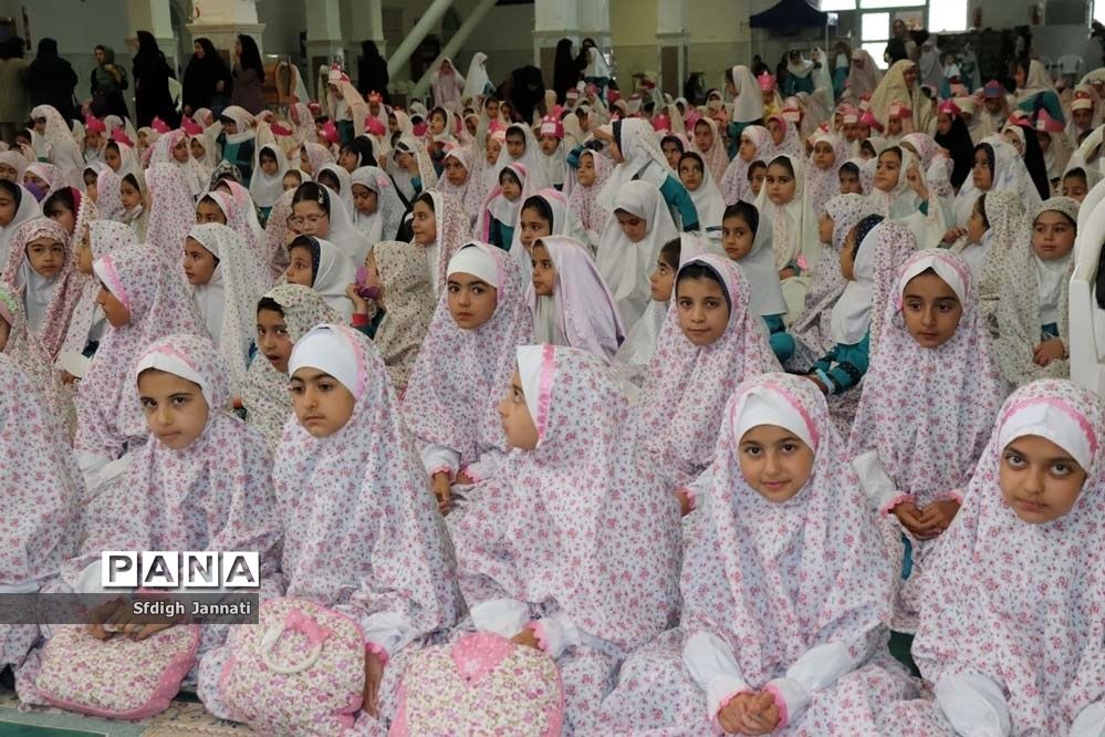 جشنواره نماز شکوفه‌ها در آباده