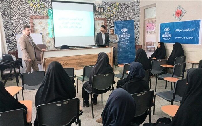 تقدیر از دانش‌آموزان خبرنگار پانا در جلگه رخ