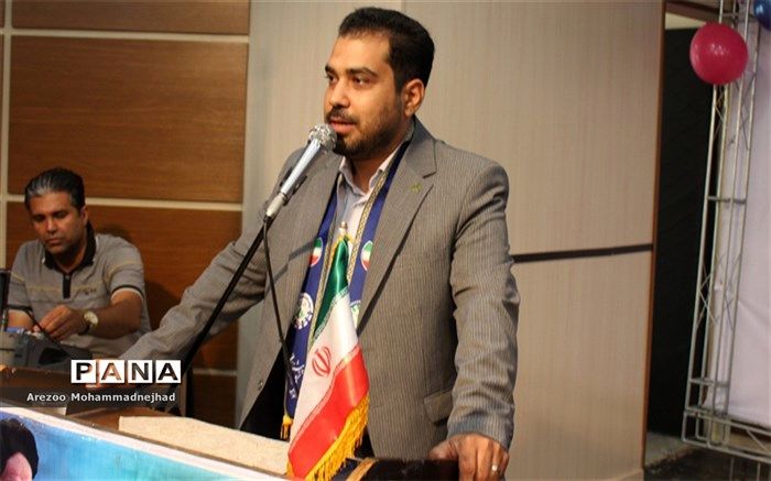 سازمان دانش‌آموزی بستری برای رشد و حرکت رو به جلو برای دانش‌آموزان،  است