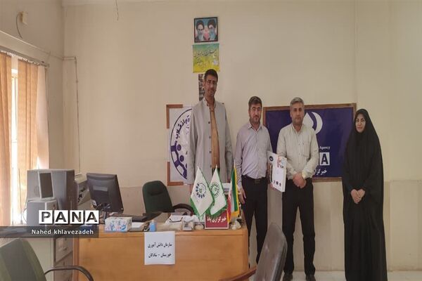 تقدیر از مسئول و کارشناسان سازمان دانش‌آموزی شهرستان شادگان