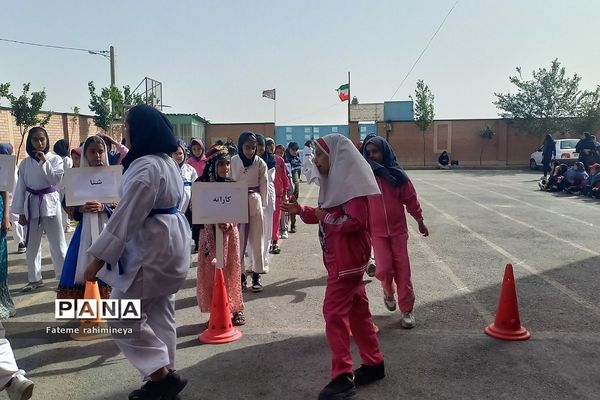 اختتامیه المپیاد ورزشی درون مدرسه‌ای در مدرسه حضرت خدیجه(س) رودهن