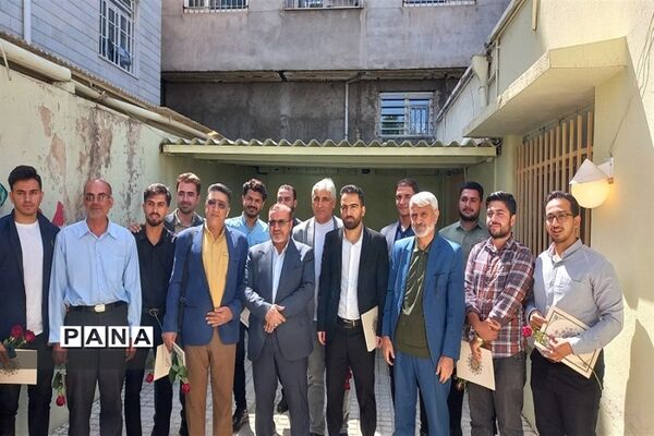دیدار جمعی از معلمین شهرستان نظرآبادی با نماینده مجلس شورای اسلامی نظرآباد