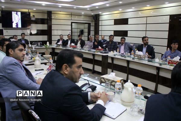 نشست توجیهی امتحانات نهایی خرداد 1402 در بوشهر