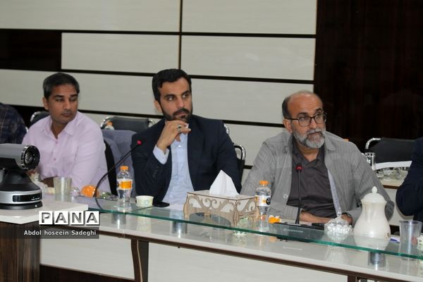 نشست توجیهی امتحانات نهایی خرداد 1402 در بوشهر