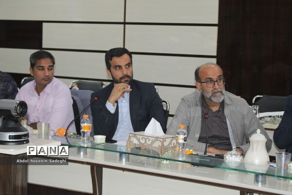 نشست توجیهی امتحانات نهایی خرداد 1402 در بوشهر