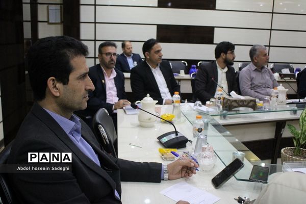 نشست توجیهی امتحانات نهایی خرداد 1402 در بوشهر