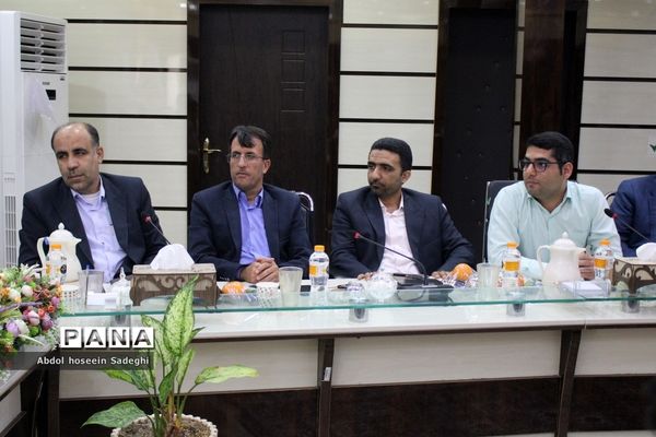 نشست توجیهی امتحانات نهایی خرداد 1402 در بوشهر