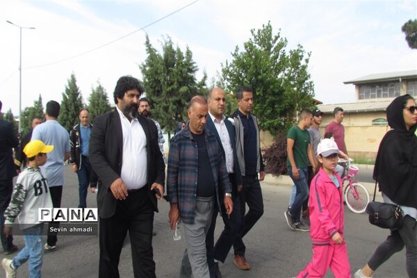 همایش بزرگ پیاده‌روی خانوادگی در صفادشت