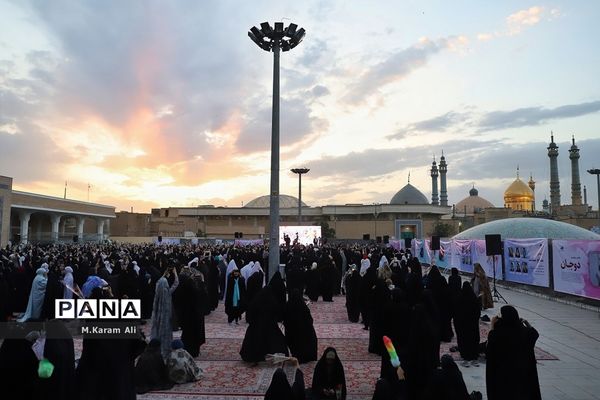 گردهمایی دختران دانشجوی سراسر کشور در قم