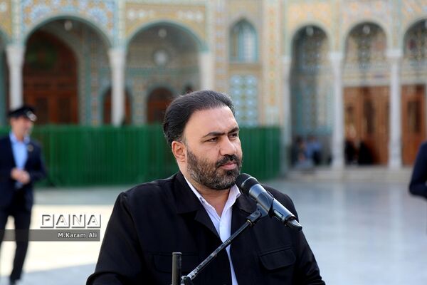 ِآیین جاروکشی حرم کریمه اهل بیت(س)