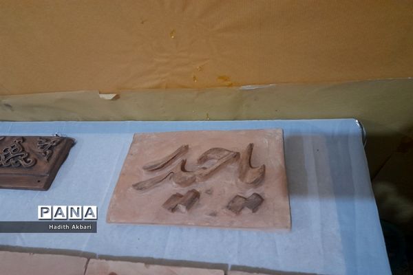 برگزاری نمایشگاه دست‌سازه‌های سفال در شهرستان بن