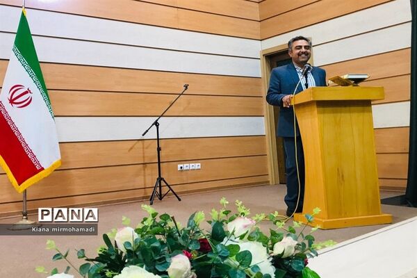 تجلیل از برگزیدگان جشنواره خوارزمی ناحیه۴ مشهد