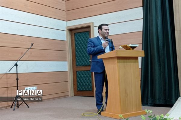 تجلیل از برگزیدگان جشنواره خوارزمی ناحیه۴ مشهد