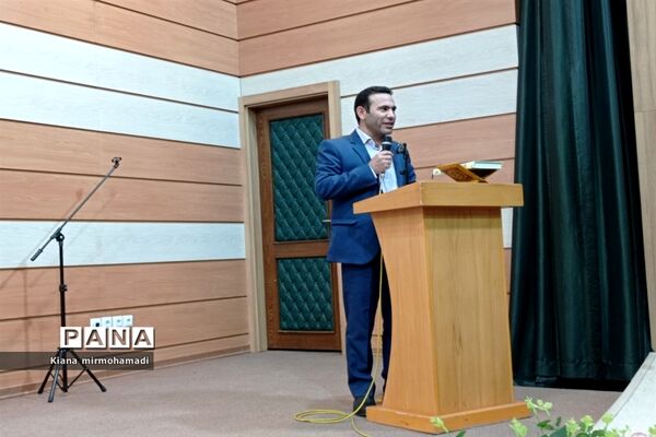 تجلیل از برگزیدگان جشنواره خوارزمی ناحیه۴ مشهد
