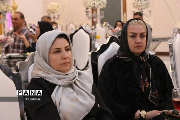 تجلیل از بازنشستگان منطقه ناحیه یک بهارستان