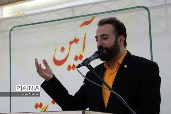 تجلیل از بازنشستگان منطقه ناحیه یک بهارستان