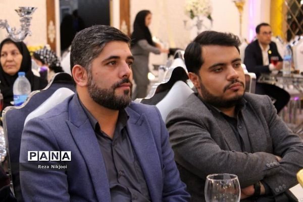 تجلیل از بازنشستگان منطقه ناحیه یک بهارستان