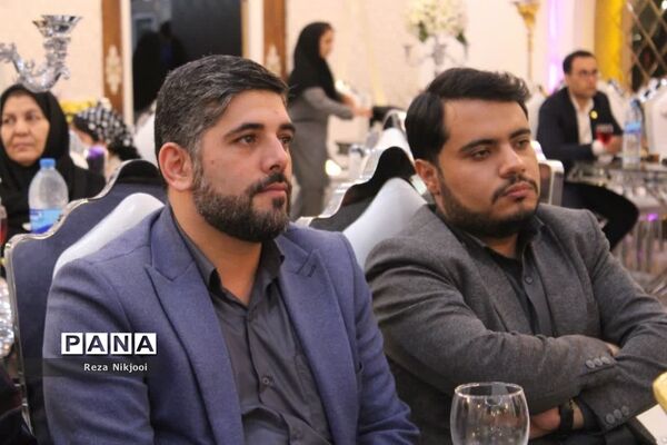 تجلیل از بازنشستگان منطقه ناحیه یک بهارستان
