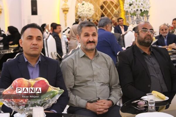 تجلیل از بازنشستگان منطقه ناحیه یک بهارستان