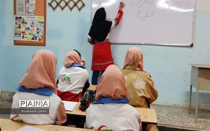 برگزاری دوره‌های آموزشی ویژه دانش‌آموزان با سرفصل آمادگی در مخاطرات