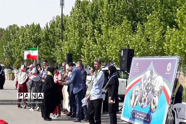 برگزاری اردوی دانش‌آموزی به‌مناسبت سالگرد تاسیس سازمان دانش‌آموزی