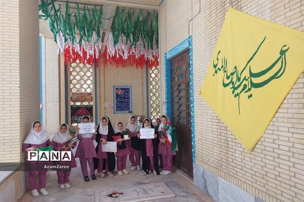 حضور اعضای شورای دانش‌آموزی دبستان بعثت ابرکوه در گلزار شهدا