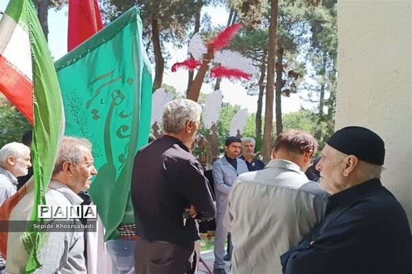 زیارت قبور شهدای گمنام پاکدشت