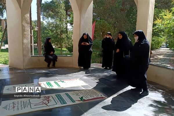 زیارت قبور شهدای گمنام پاکدشت