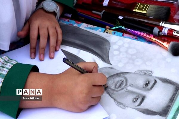 نمایشگاه آثار هنری دانش‌آموزان بهارستانی