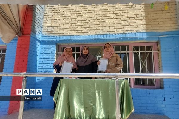 برگزاری اردوی درون مدرسه‌ای و تقدیر از دانش‌آموزان فعال مدرسه عطیه 2 ملارد