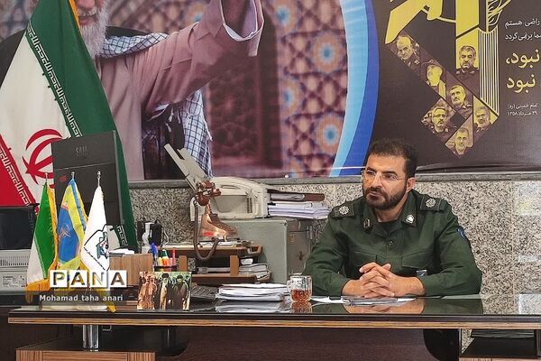 دیدار هم‌اندیشی شورای بسیج فرهنگیان و دانش‌آموزی با فرمانده حوزه مقاومت رودهن