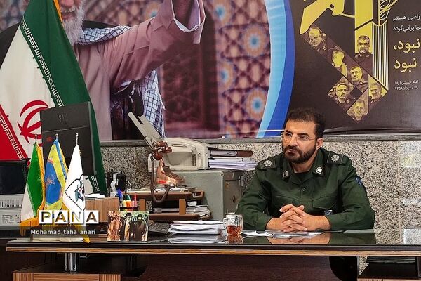 دیدار هم‌اندیشی شورای بسیج فرهنگیان و دانش‌آموزی با فرمانده حوزه مقاومت رودهن