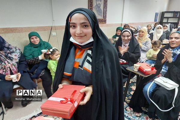 جشن روز دختر در حوزه علمیه خواهران ملارد