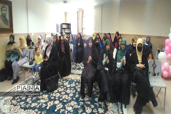 جشن روز دختر در حوزه علمیه خواهران ملارد