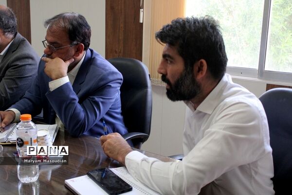 نشست هم‌اندیشی معاونان پرورشی و تربیت‌بدنی شهرستان‌ها و مناطق استان بوشهر
