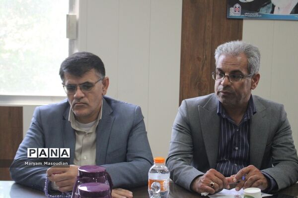 نشست هم‌اندیشی معاونان پرورشی و تربیت‌بدنی شهرستان‌ها و مناطق استان بوشهر