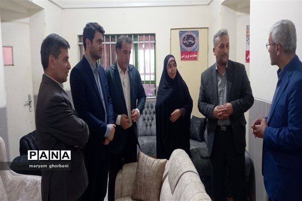 بازدید از دست آوردهای دانش‌آموزان هنرستان جهانیان بهنمیر