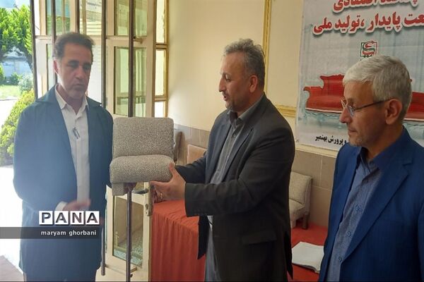 بازدید از دست آوردهای دانش‌آموزان هنرستان جهانیان بهنمیر
