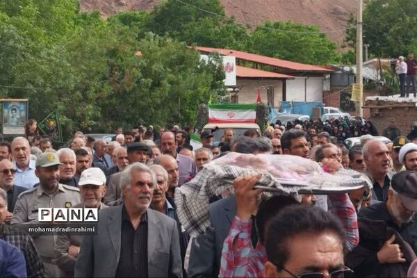 تشییع پیکر شهید گمنام در روستای انزهای شهرستان فیروزکوه