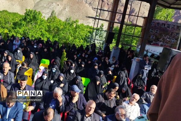 تشییع پیکر شهید گمنام در روستای انزهای شهرستان فیروزکوه