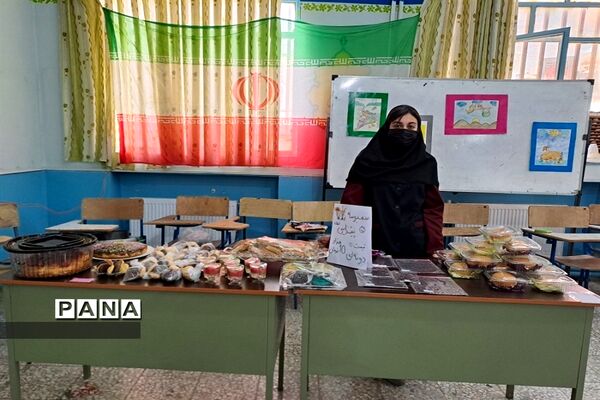 برگزاری نمایشگاه کار و فناوری  دبیرستان سیزده آبان ناحیه یک کرج