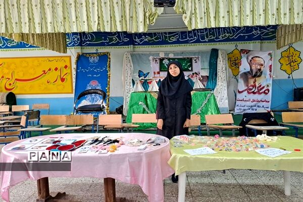 برگزاری نمایشگاه کار و فناوری  دبیرستان سیزده آبان ناحیه یک کرج