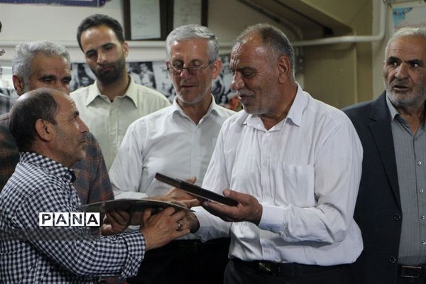 مراسم تجلیل از هیات زورخانه و کشتی پهلوانی شهرستان برخوار