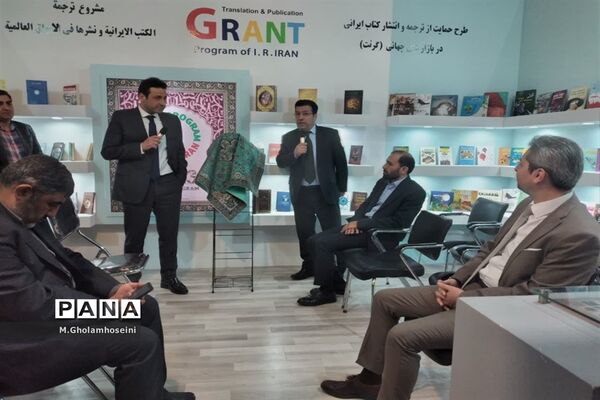 رونمایی از دو کتاب برگزیده توسط سفیران لبنان و سوریه