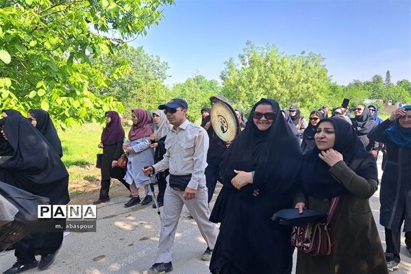 پیاده‌روی به‌مناسبت هفته سازمان دانش‌آموزی شهرستان بجنورد