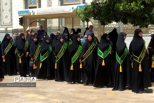 اهدای ۱۶۰۰ متر فرش دستباف به حرم حضرت معصومه (س)