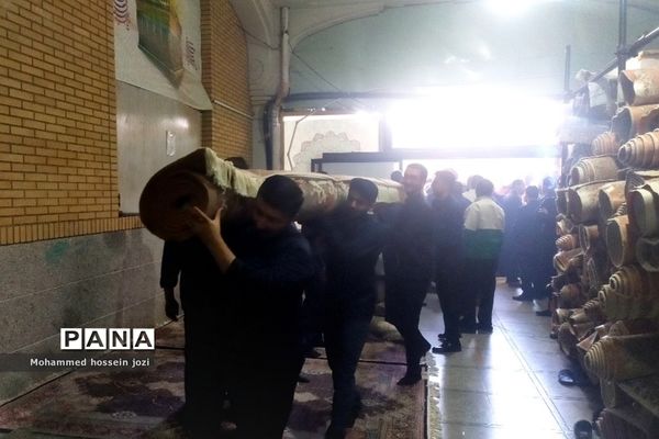 اهدای ۱۶۰۰ متر فرش دستباف به حرم حضرت معصومه (س)