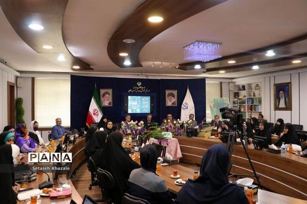 مراسم بهین‌دخت ویژه بزرگداشت روز دختر در اداره‌کل آموزش و پرورش خراسان رضوی