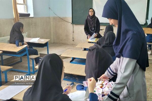 برگزاری امتحانات نهایی در دبیرستان شایستگان و شهید‌همت ملارد