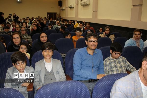 جشن الفبای مجتمع آموزشی و تربیتی پیشتازان بوشهر